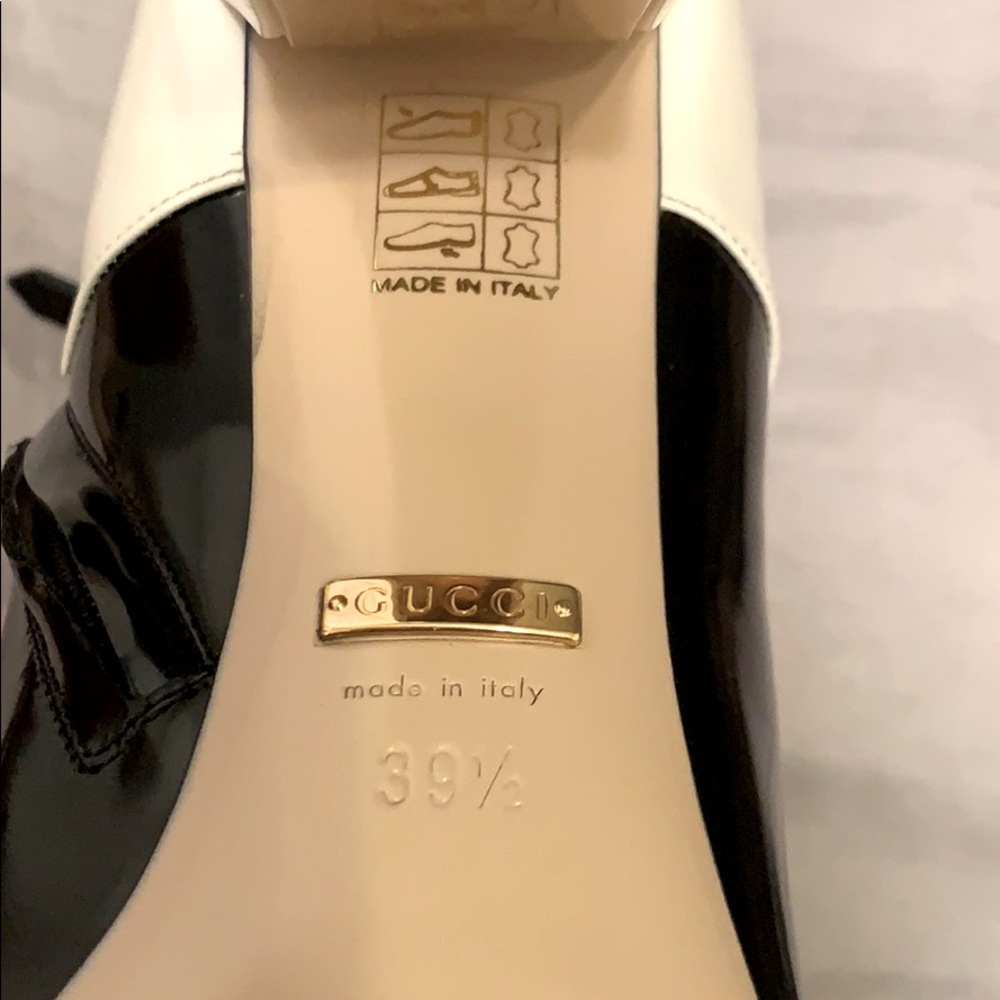 Gucci
Black and White Women's Nimue Leather Boots - Picture 6 of 12